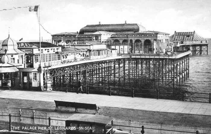 1920s-St-Leonards-Pier.jpg